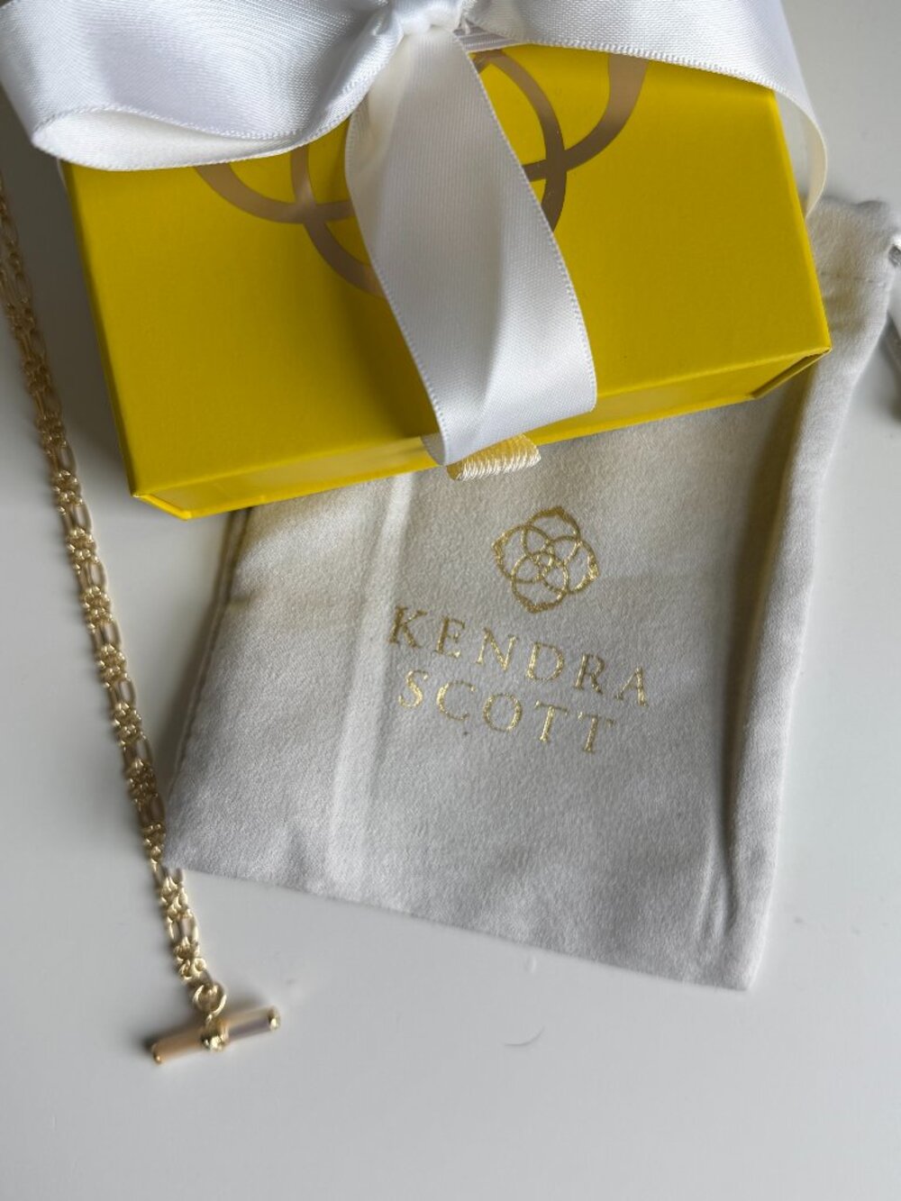 NWT Kendra Scott Gold T Bar Necklace Mother of Pearl